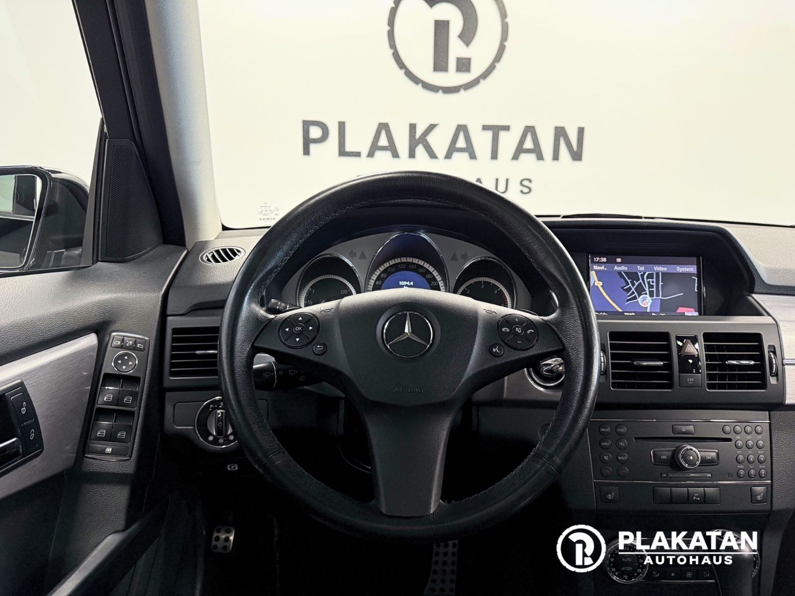 Fahrzeugabbildung Mercedes-Benz GLK 320 CDI 4Matic Navi Leder Panorama Bi-Xenon