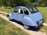 Citroën 2 CV club 6 - Citroën 2 CV mit Benzin-Antrieb
