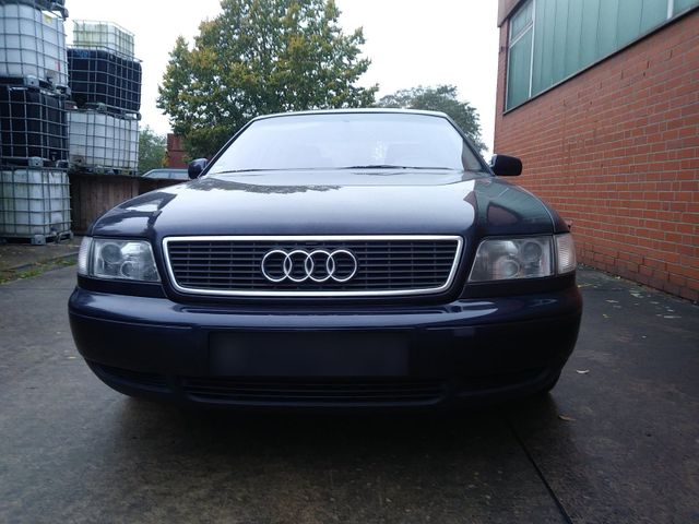 Audi A8 Ez 01.03.1996 3,7 L 169 Kw 466200 Km