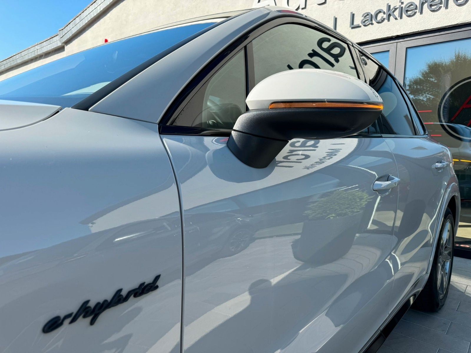 Fahrzeugabbildung Porsche Cayenne E-Hybrid*Approved11/27*Pano*Allradlenk*