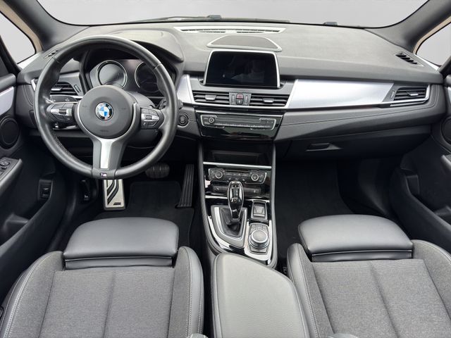 Fahrzeugabbildung BMW 218i Gran Tourer M Sport 7-Sitzer+Pano+HiFi+AHK