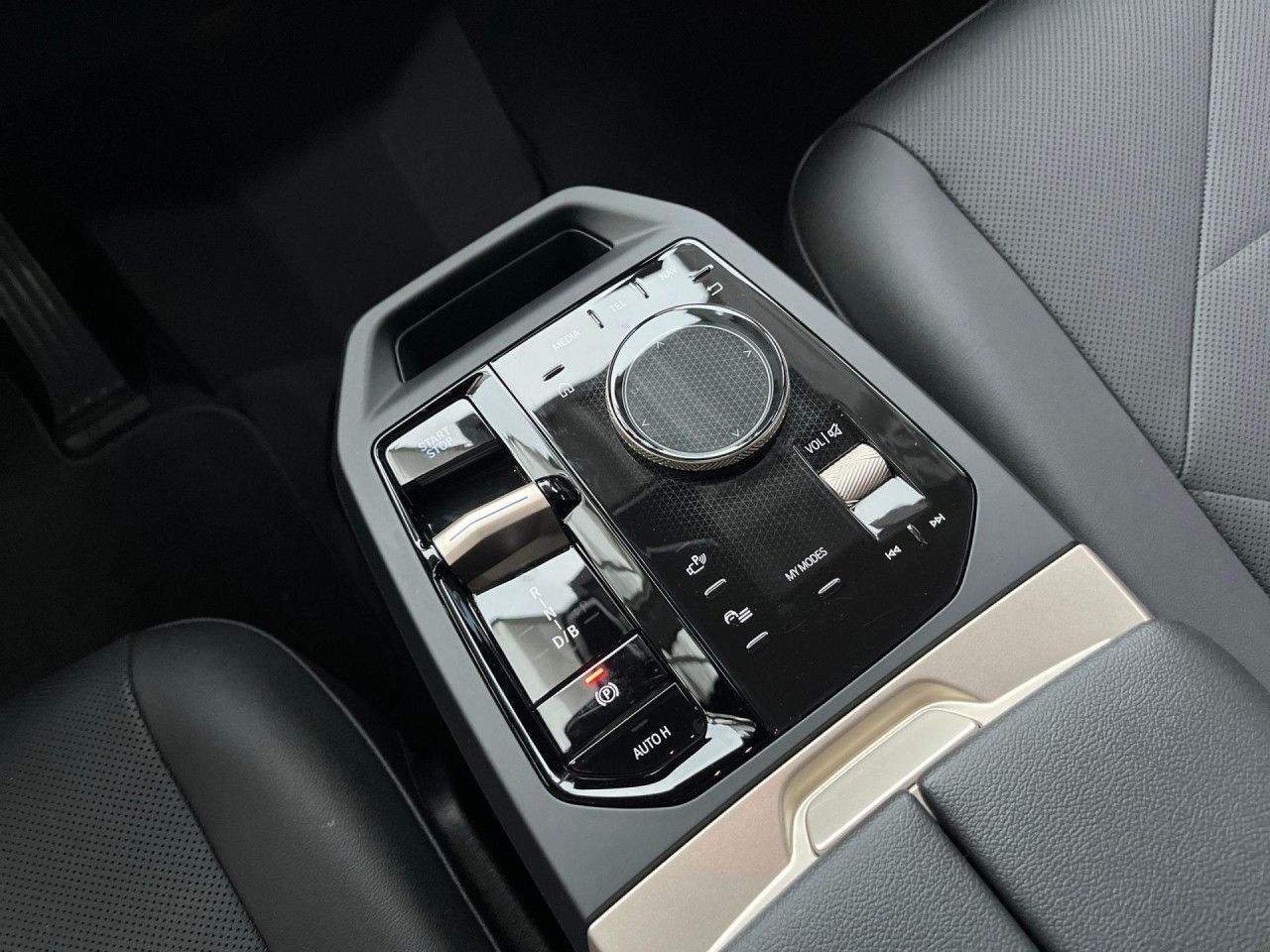 BMW iX - Bild 11