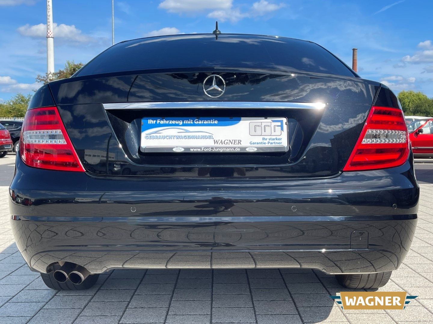 Fahrzeugabbildung Mercedes-Benz C 180 CGI  Automatik  Klimaautomatik