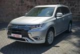 Mitsubishi Outlander 2.4 Plug-In Hybrid Plus 4WD LED 360° - silberne Mitsubishi Outlander