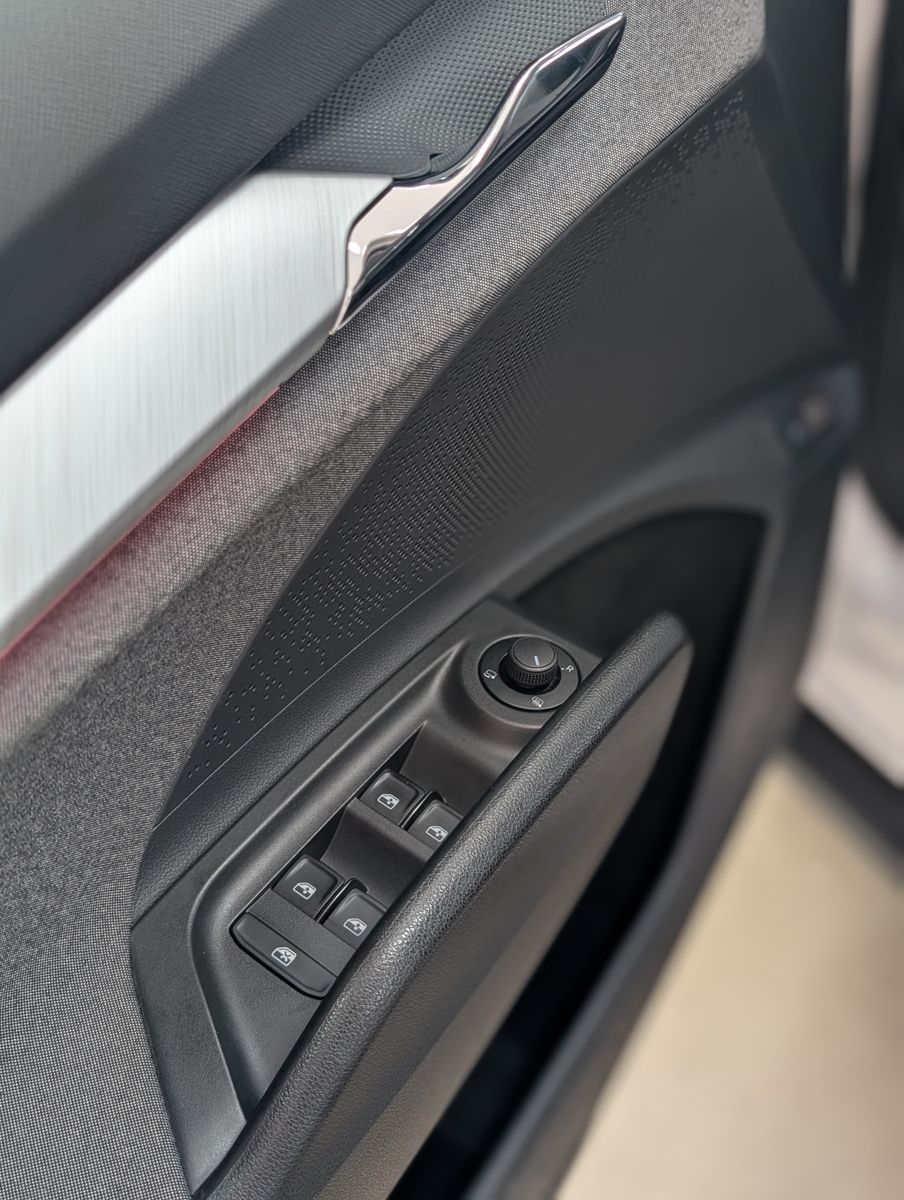 Fahrzeugabbildung SKODA Enyaq iV 80 Loft Convenience Paket+ ACC 82KWh1