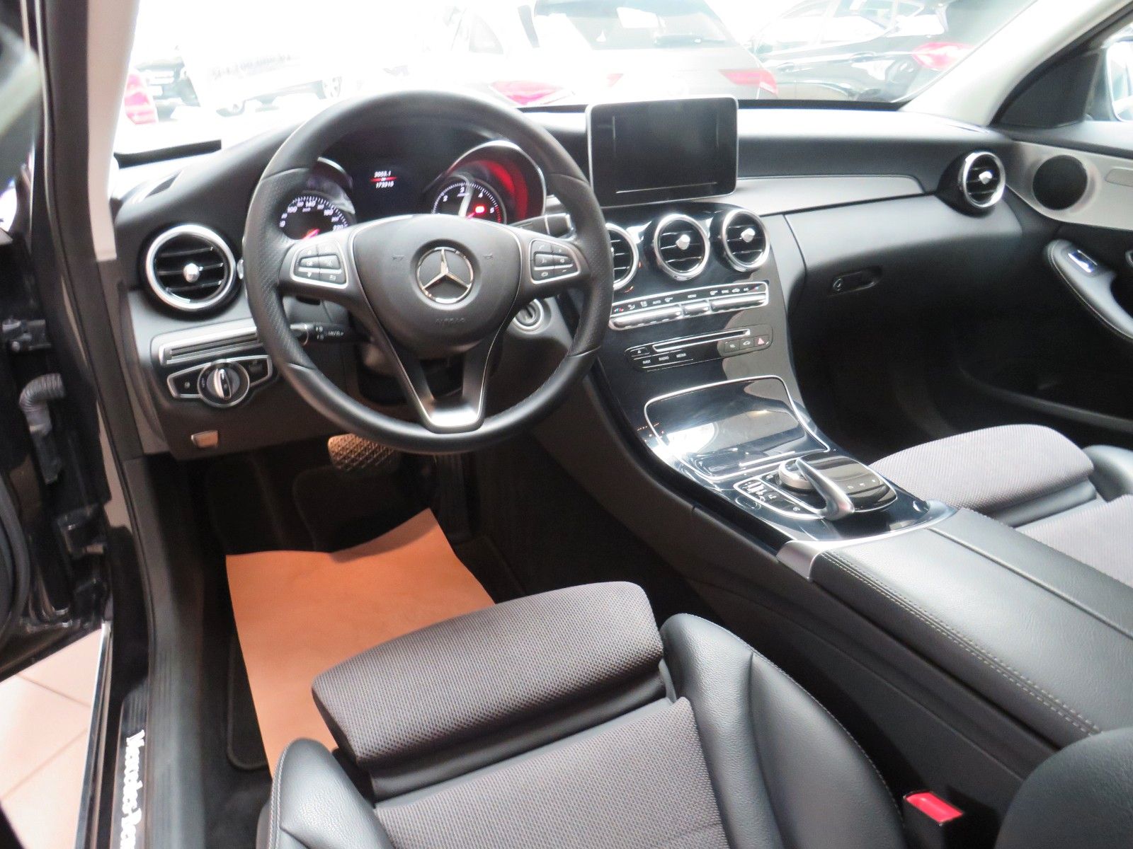 Fahrzeugabbildung Mercedes-Benz C 220 T d*LED*Fernl.*AHK*NAVI*Toten*PTS*