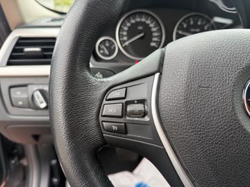 BMW 318 - 12