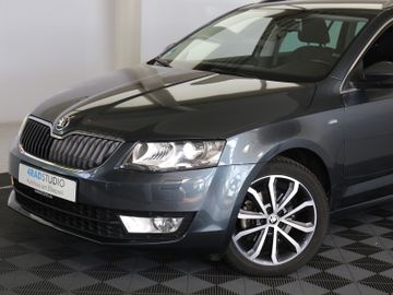 Skoda Octavia COMBI EDITION XENON PDC ANHÄNGERKUPPLUNG