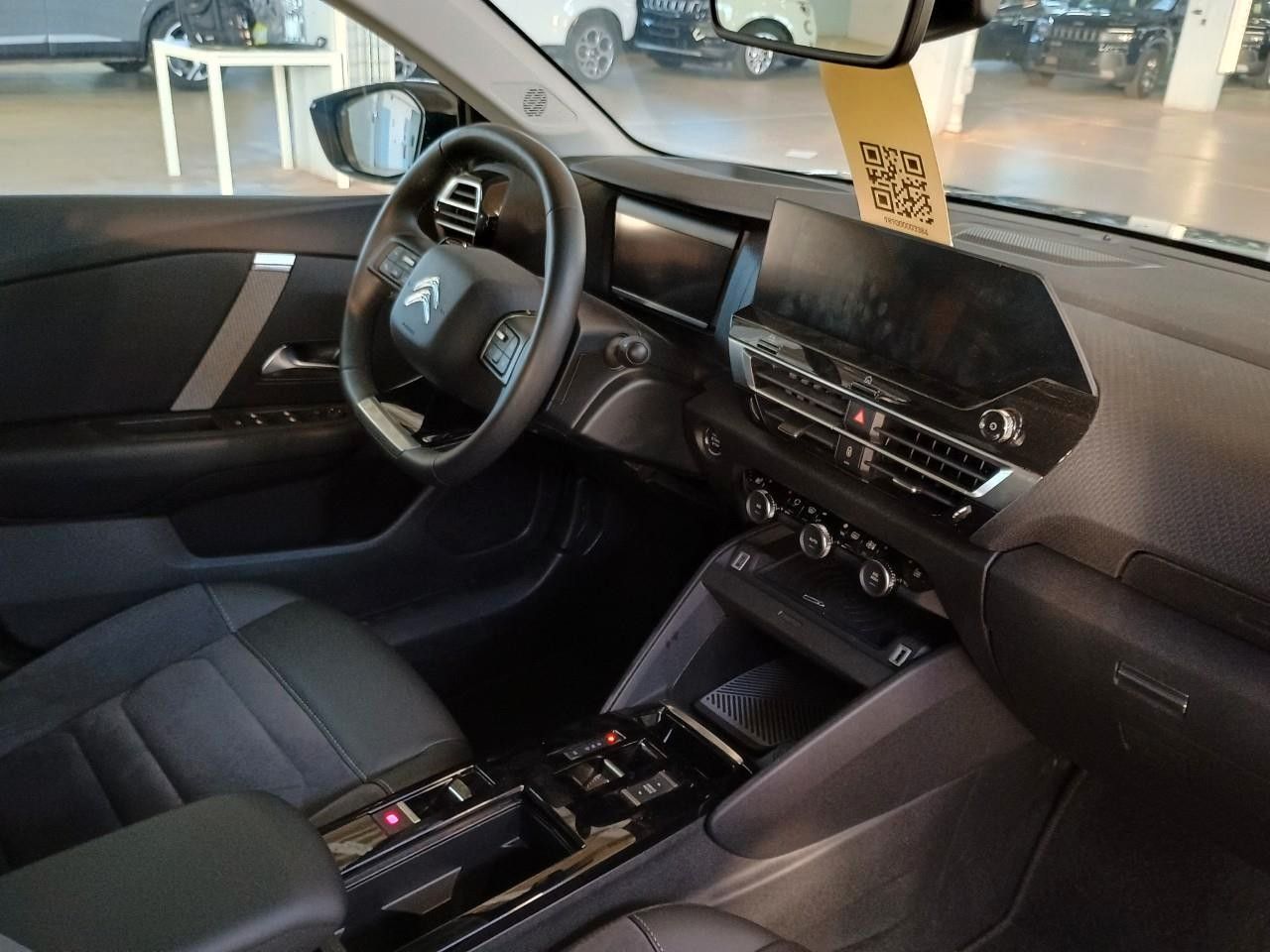 Fahrzeugabbildung Citroën C4 Lim. 1.2T MAX NAVI/LED/KAMERA/SPORT /VIRTU.