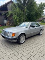 Mercedes-Benz E 200 - gebrauchte Mercedes-Benz E 200 aus dem Jahr 1993