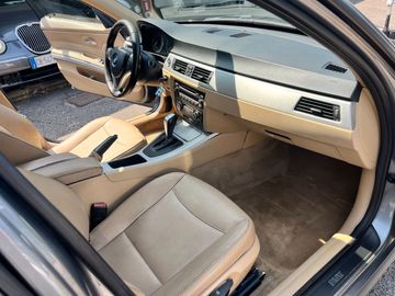 BMW 330 - 11