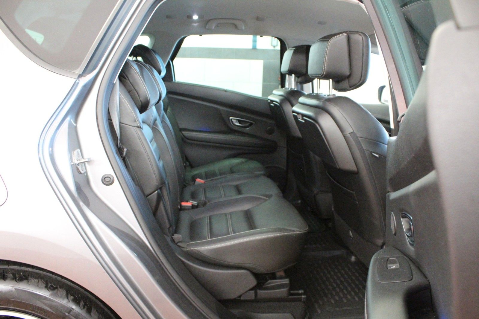 Fahrzeugabbildung Renault Scenic dCi 160 EDC Bose Edition*AHK*Winter