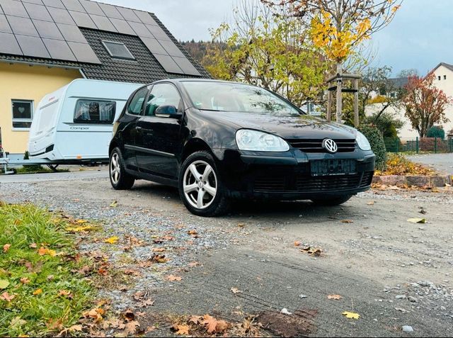 Volkswagen VW (Volkswagen) 5 V, 1.6 FSI. Benzin. Sehr...