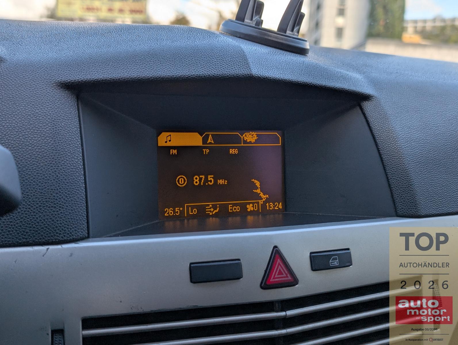 Opel Astra 2007 — photo 28