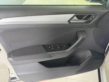 Volkswagen T-Roc - 7