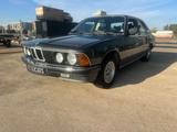 BMW 735i E23 - graue BMW 735