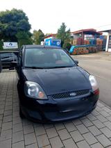 Ford Fiesta MK 6 Facelift(Hagelschaden). - Ford mit Benzin-Antrieb: Hagelschaden