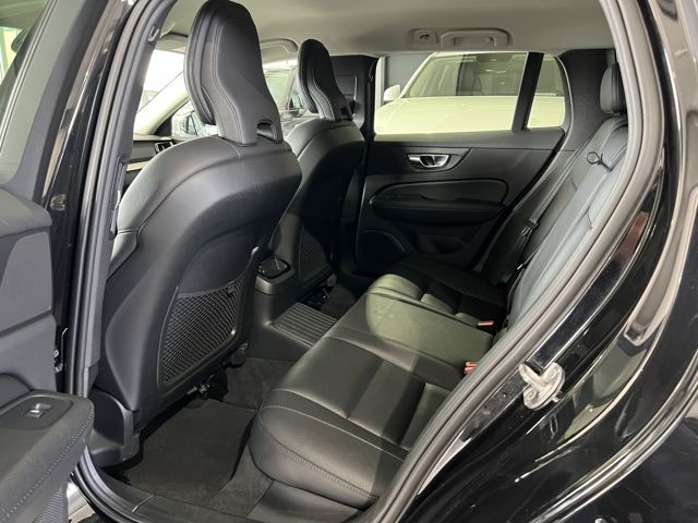 Volvo V60 T6 Inscription Recharge AWD ACC AHK Pano LED