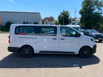 Bild 5 Opel Vivaro Kombi XL 9 Sitze 8 AT Heckklappe