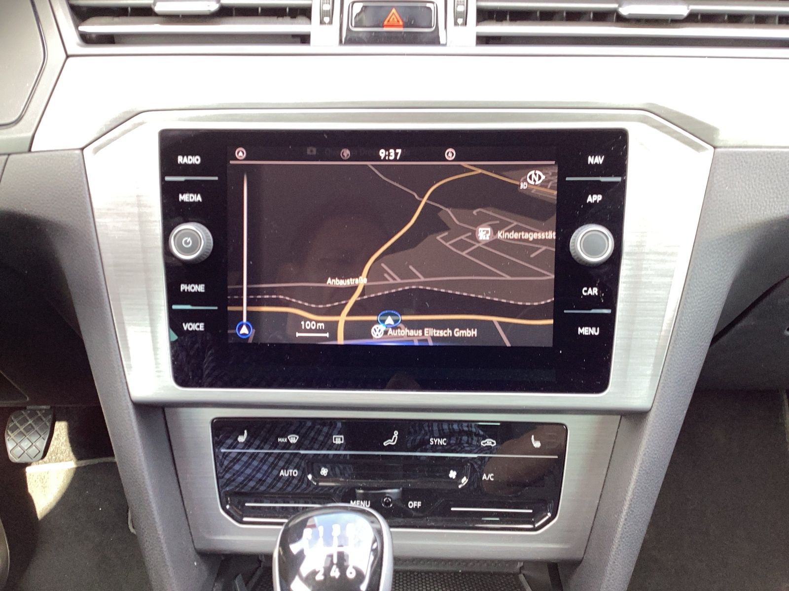 Fahrzeugabbildung Volkswagen Passat Variant TDI Conceptline LED Navi AHK SHZ