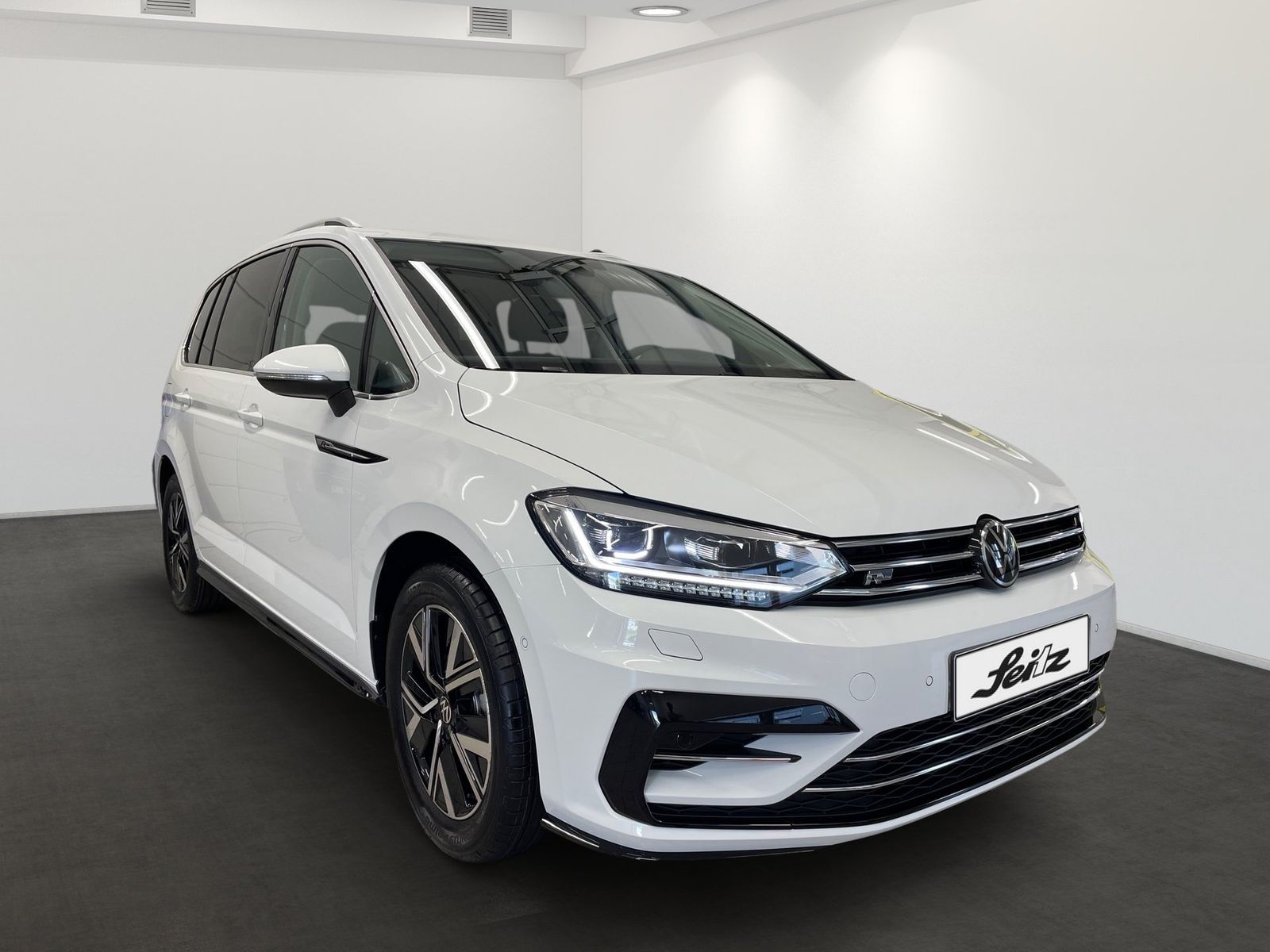 Volkswagen Touran 1.5 TSI Highline AHK NAVI KAMERA foto 3