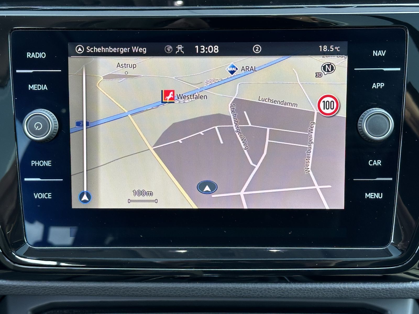 Fahrzeugabbildung Volkswagen Touran 2.0 TDI DSG Highline NAV+LED+ACC+PANORAMA