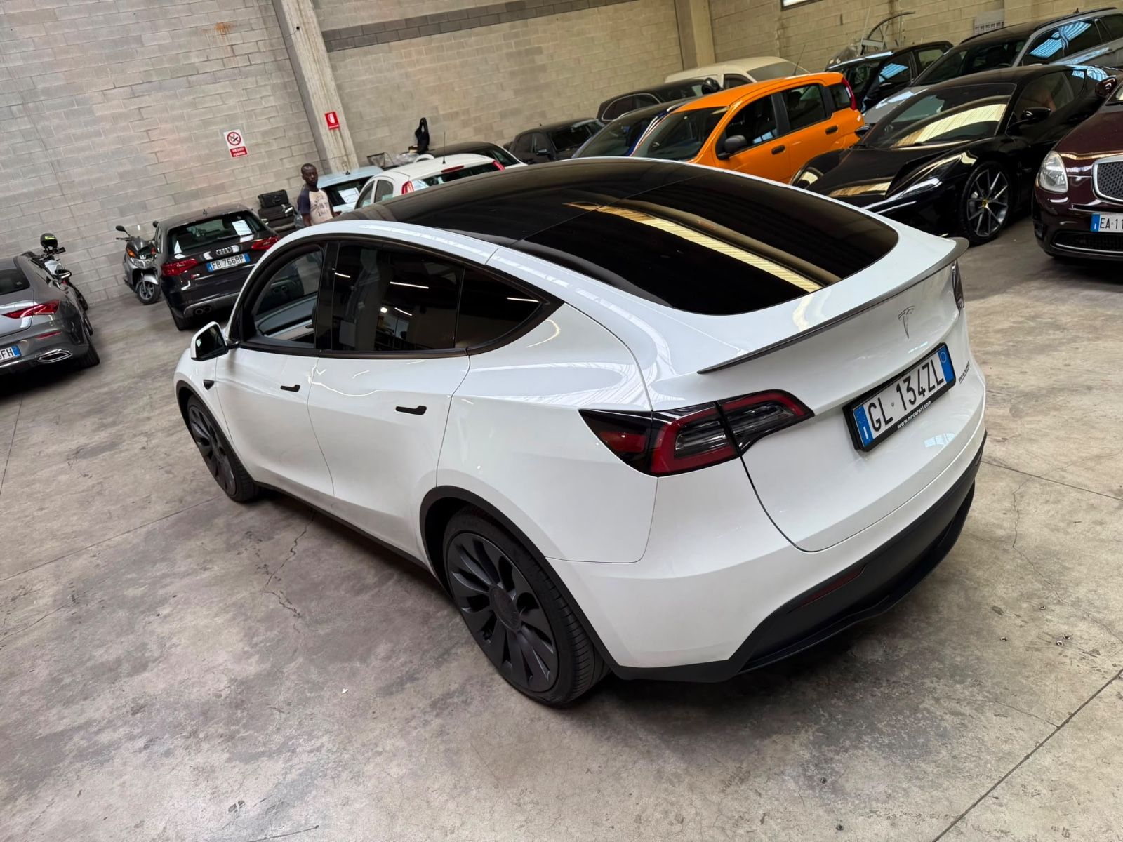 Tesla Model Y Performance Dual Motor AWD imagem 3