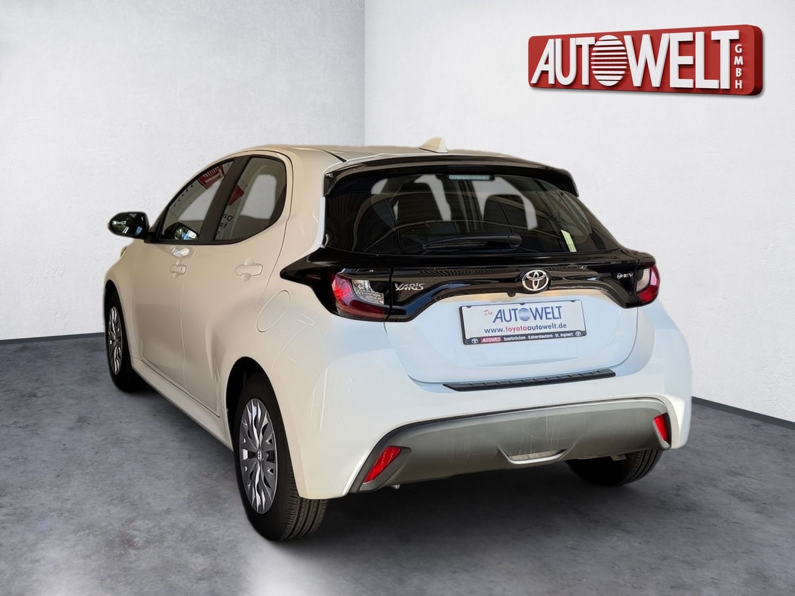 Fahrzeugabbildung Toyota Yaris 1.5 Business Edition KlimaA,Navi,SHZ,ACC