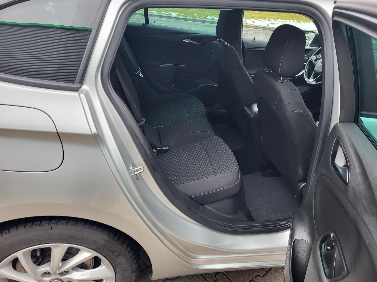 Opel Astra.1.5.CDTI. Sports Tourer. NAVI. PDC.