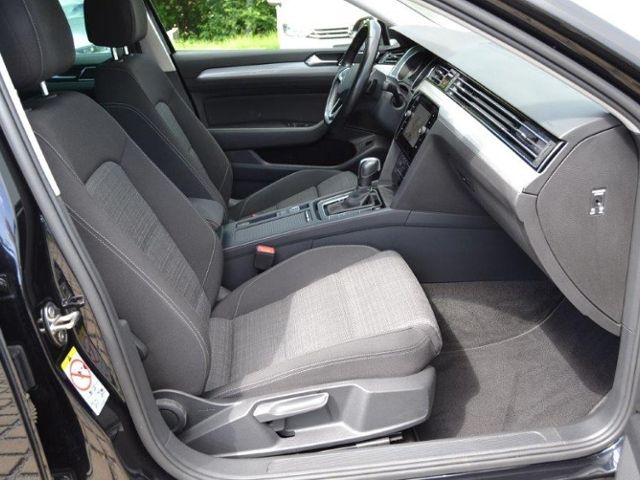 Passat Variant 2.0 TDI DSG Business LED/NAVI+VZE