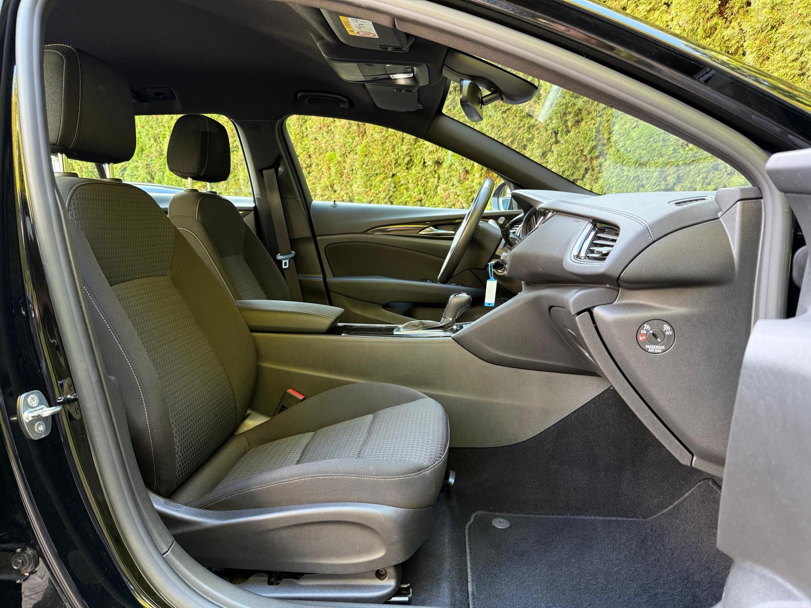 Opel Insignia 2.0 CDTI Business AHK+LED+NAV+SHZ+CARPL