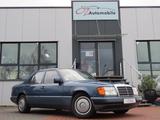 Mercedes-Benz E 200 1Hand H-Kezh. Euro2 TÜV NEU Scheckheft ge. - gebrauchte Mercedes-Benz E 200 aus dem Jahr 1991