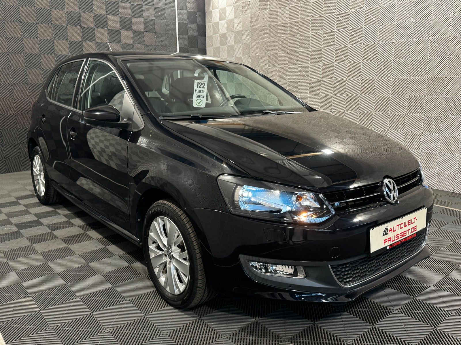 Gebrauchtwagen Volkswagen Polo Polo V*Life*AUDIO RCD 510-TOUCH-SHZ-PDC H.-SP.SZ in Horb am Neckar