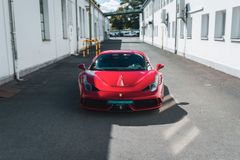 Fahrzeugabbildung Ferrari 458 Speciale *ROSSO FUOCO/CARBON/LIFT*