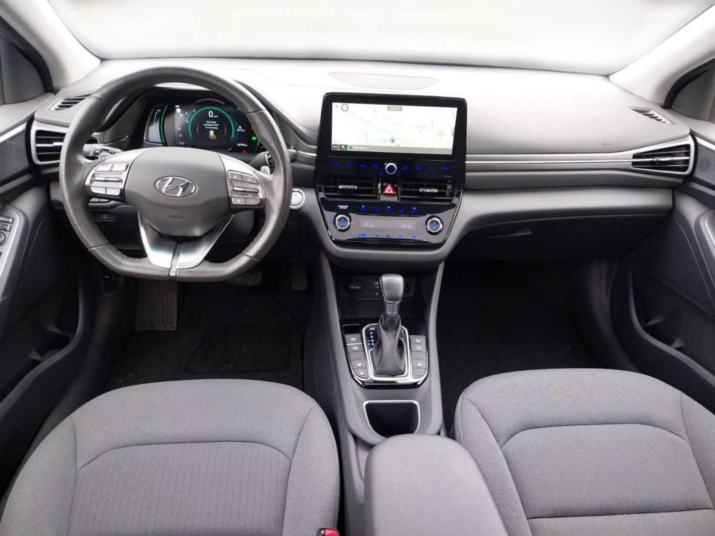 Fahrzeugabbildung Hyundai IONIQ Hybrid Style Glasschiebedach, Navi, Klima