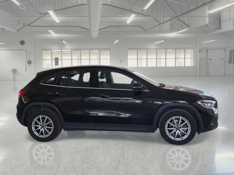 Mercedes-Benz MERCEDES-BENZ GLA 180 AUTOMATIC BUSINESS EXTRA C imagem 3