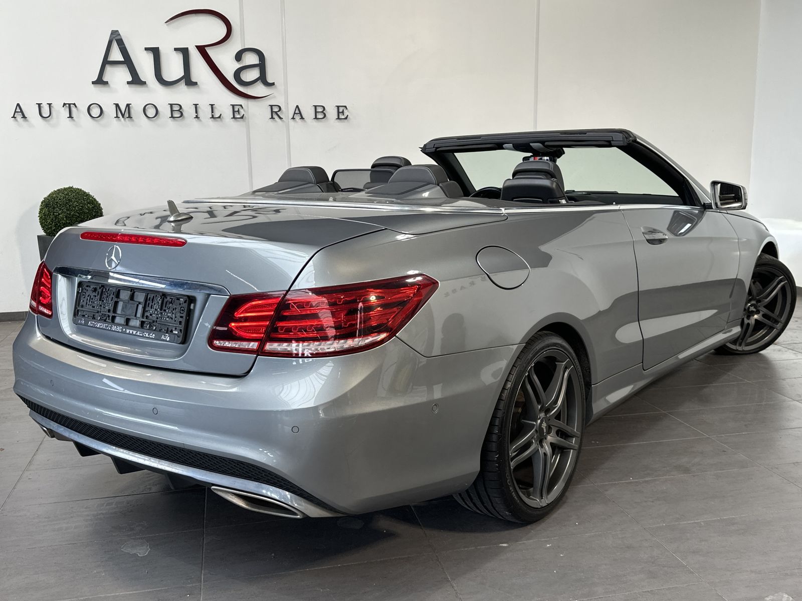Fahrzeugabbildung Mercedes-Benz E 250 CDI Cabrio AMG-Line NAV+LED+SHZ+PP+18ZOLL