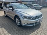 Volkswagen Passat Lim. Highline BMT/Start-Stopp - VW Passat Gebrauchtwagen in Düsseldorf