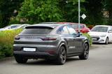 Porsche Cayenne Coupe 3.0 V6 E-Hybrid 462 PS Matrix-LED - mit Hybrid-Antrieb: Plug-In Hybrid, Geländewagen