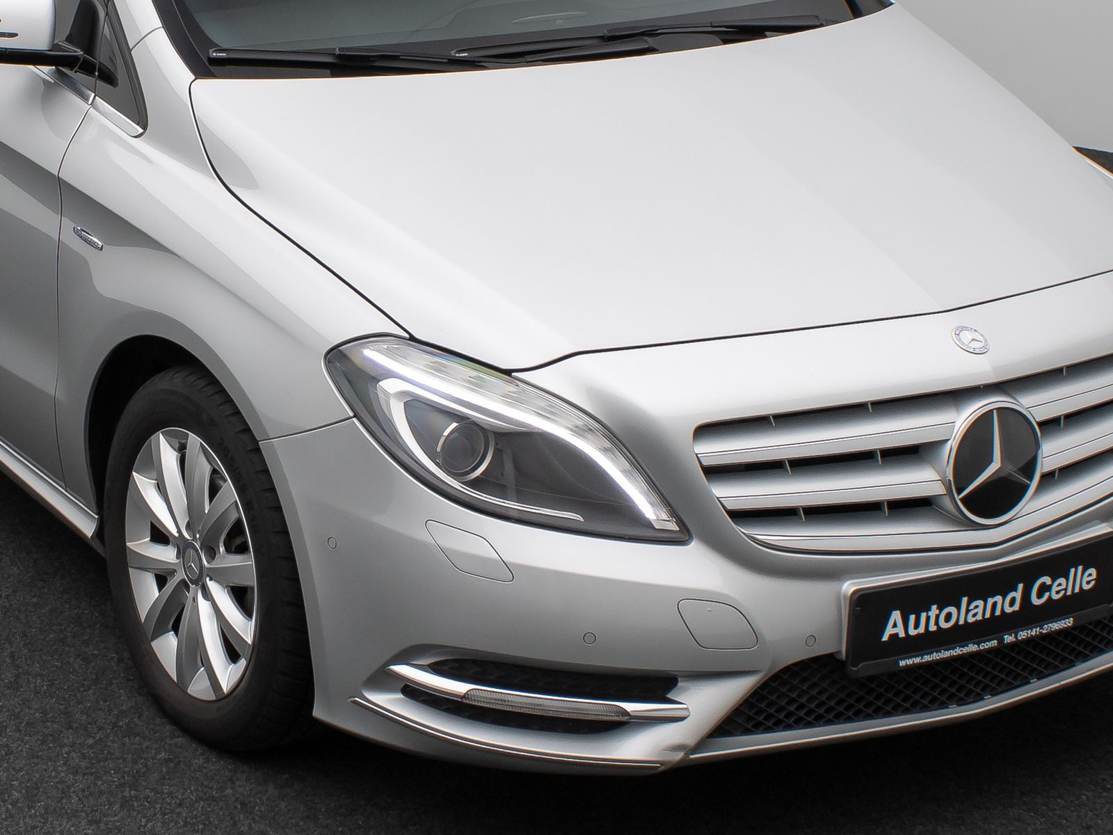 Fahrzeugabbildung Mercedes-Benz B 180 CDI Navi Sitzhzg Bi-Xenon PDC Klimaautomat