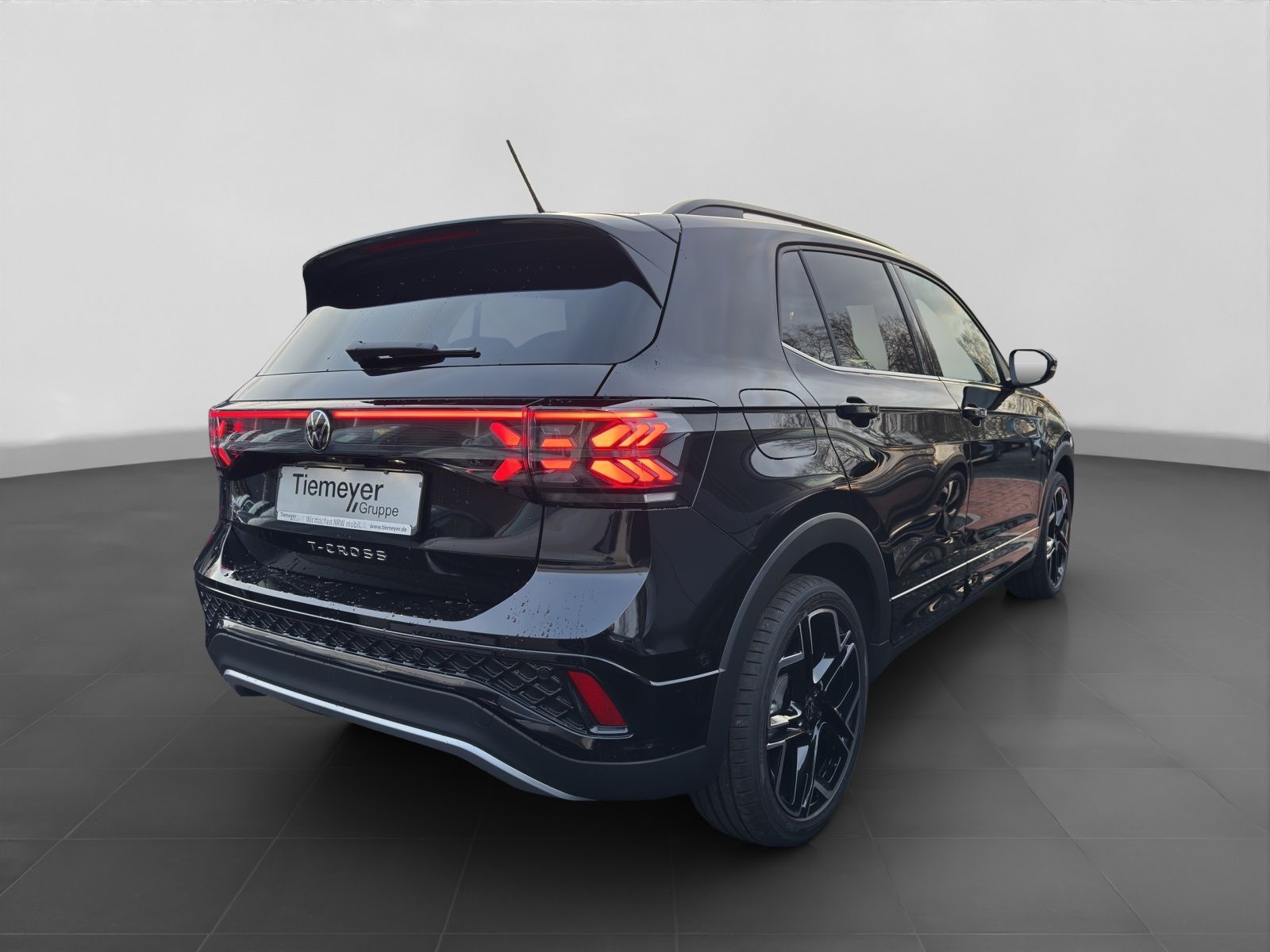 Volkswagen T-Cross 1.5 TSI DSG R-LINE MATRIX AHK LM18 ACC K foto 3