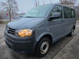 Volkswagen T5 Caravelle 9-Sitze