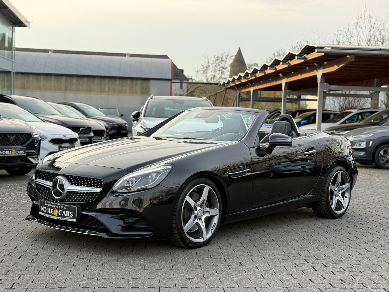 Fahrzeugabbildung Mercedes-Benz SLC 300 9G AMG Line MEMORY LED ACC