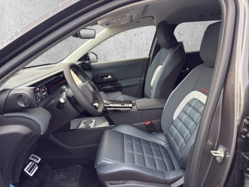 Citroën C5 Aircross Max 145 Hybrid Allwetterreifen+AHK