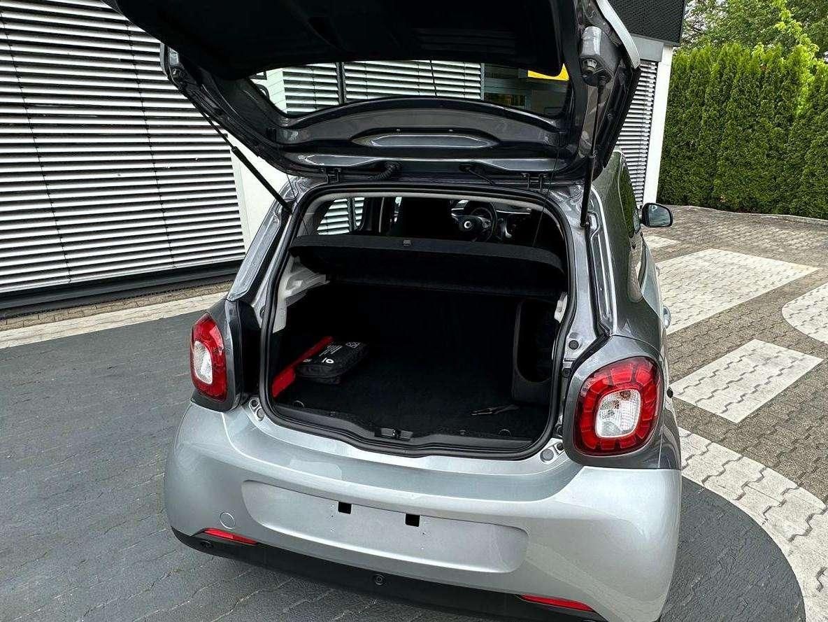 Fahrzeugabbildung Smart forFour electric drive / EQ passion