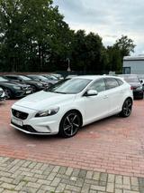 Volvo V40 R-DESIGN *XENON *KAMERA *ACC *BLIS *SHZ - Volvo V40 mit Diesel-Antrieb: Limousine, R Design