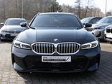 BMW 320i Touring M-Sport ACC PANO HUD 360° LED NAVI - BMW 320 Jahreswagen