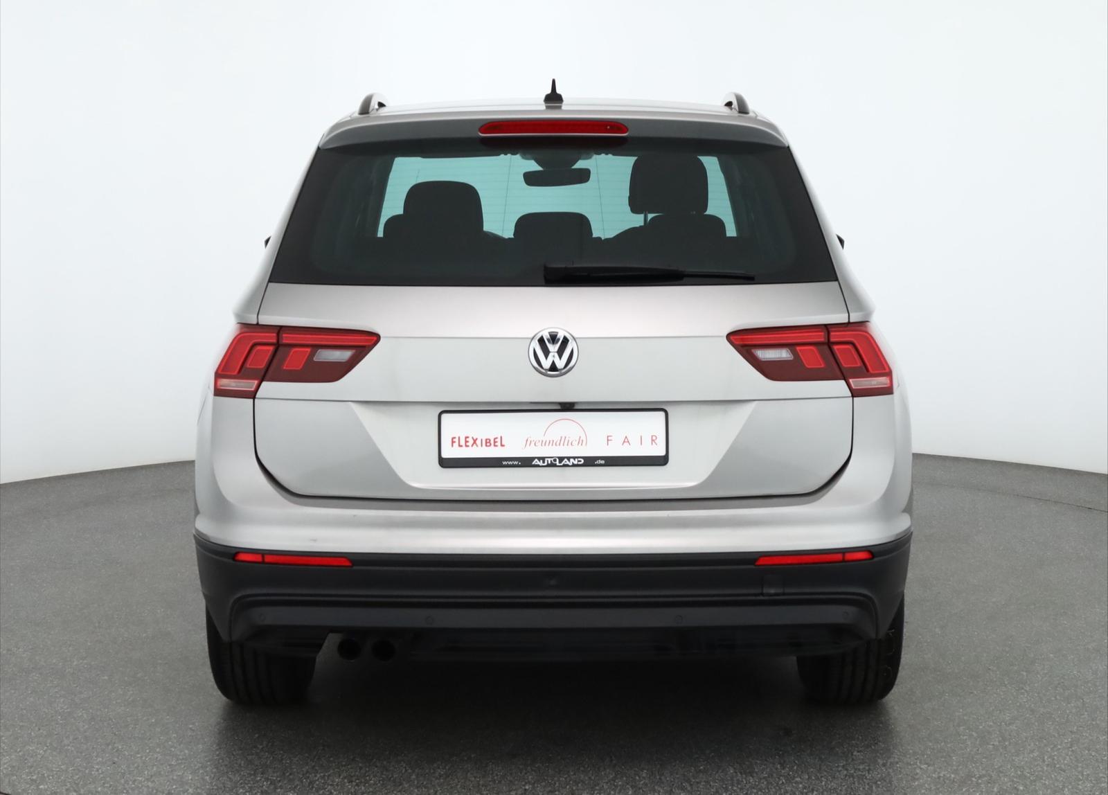 Volkswagen Tiguan 1.4 TSI Comfortline LED AHK Kamera ACC