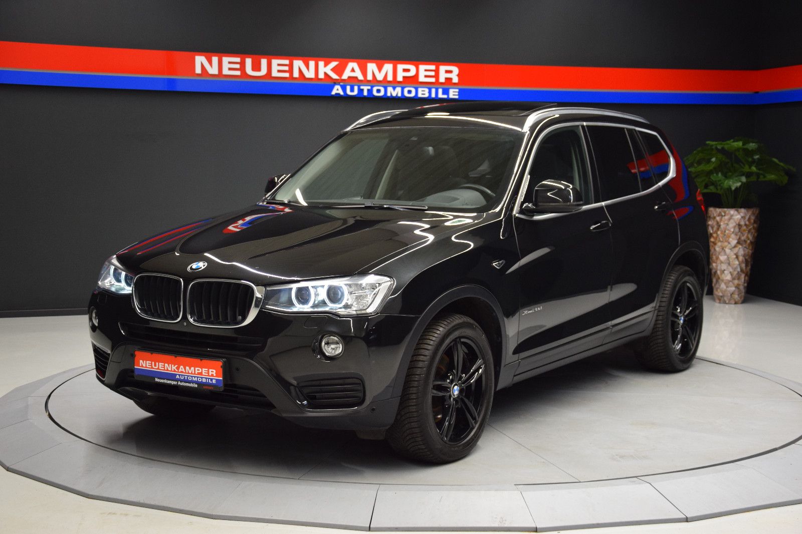 Fahrzeugabbildung BMW X3 xDrive 20d TeilLeder ACC HuD Pano Xen 360°