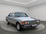 Mercedes-Benz 230 E (W123) Automatik Note 2 - Mercedes-Benz W123